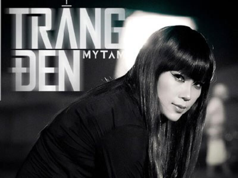 Music video (MV) Trắng đen được Mỹ Tâm tung lên YouTube (TT&VH Online/MegaFun)