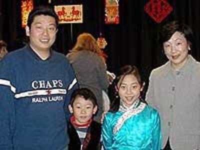 YangJianli2002_family200.jpg