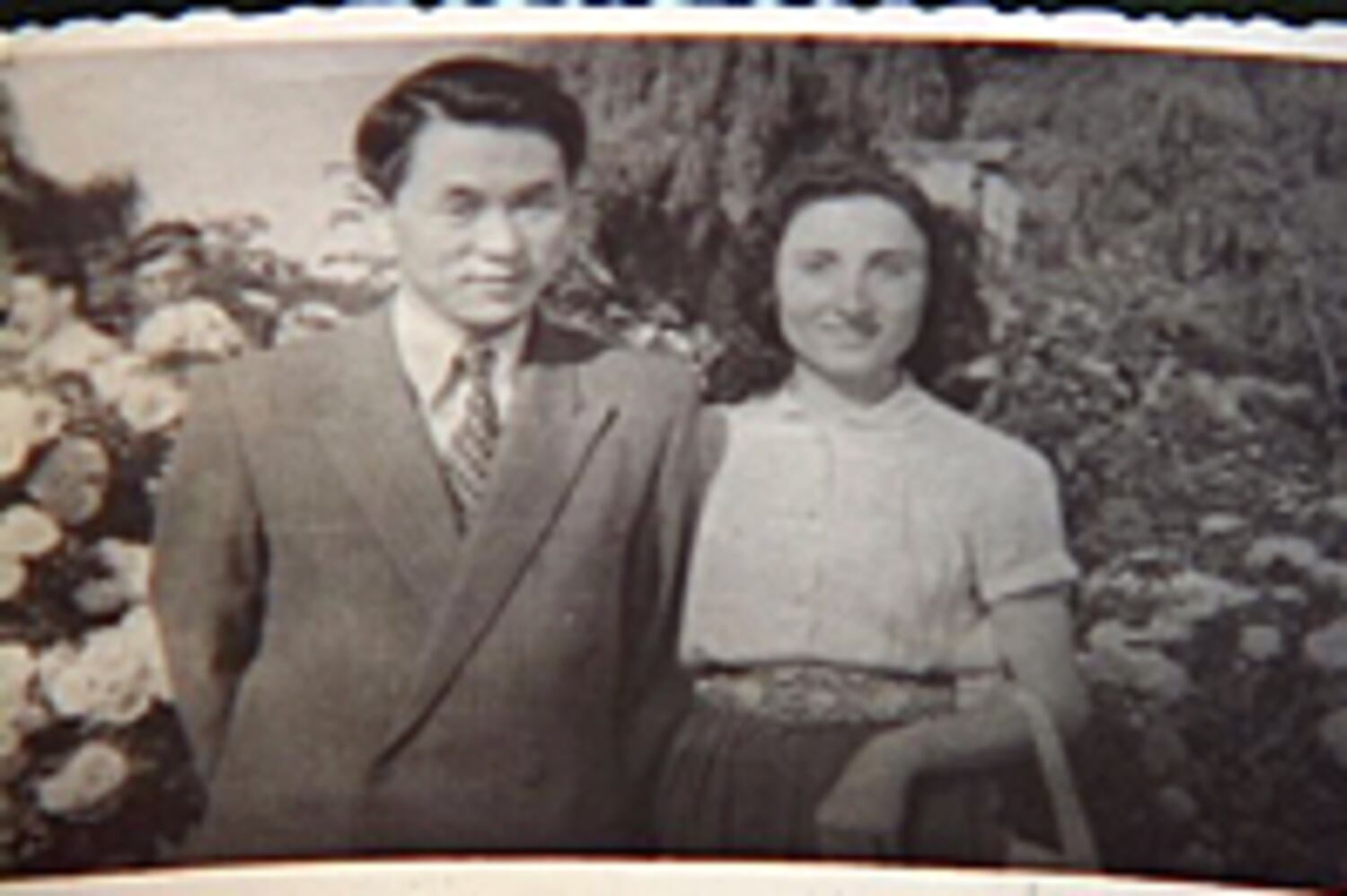 1954년 연애시절의 조르제타 미르초유(Georgeta Mircioiu) 할머니와 남편 조정호씨 - PHOTO courtesy of alto &base company