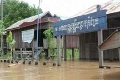 flood-in-cambodia-250.jpg