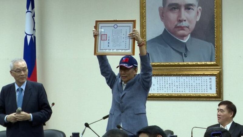 2019年4月17日,郭台铭获颁国民党荣誉状后宣布参选总统。(记者李宗翰摄)