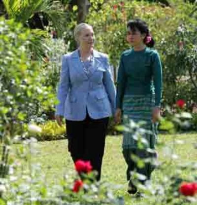 图片： 美国国务卿希拉里克林顿会晤昂山素季。 （资料图片）