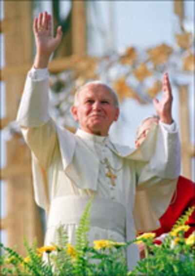 Pope_feature_hands_150.jpg