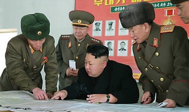 사진은 김정은 위원장이 북한군 정찰총국 산하 부대를 방문한 모습.