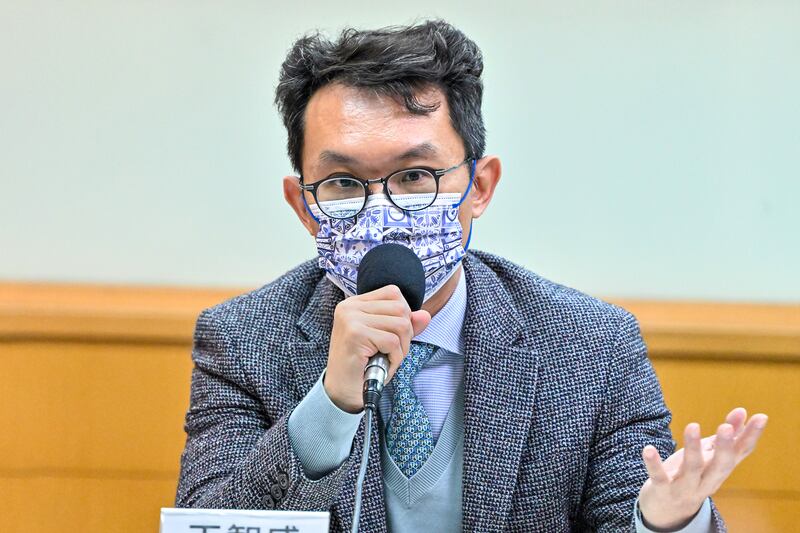 中華亞太菁英交流協會秘書長王智盛：中國吸取去年軍演負面效果教訓，今次演習表現相對節制。（鍾廣政 攝）