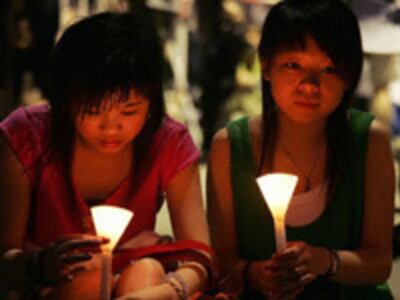 HK_TIANANMEN_CANDL200.jpg