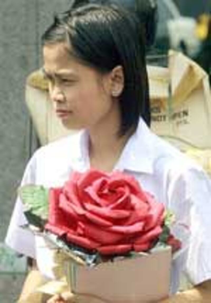RoseWoman150.jpg