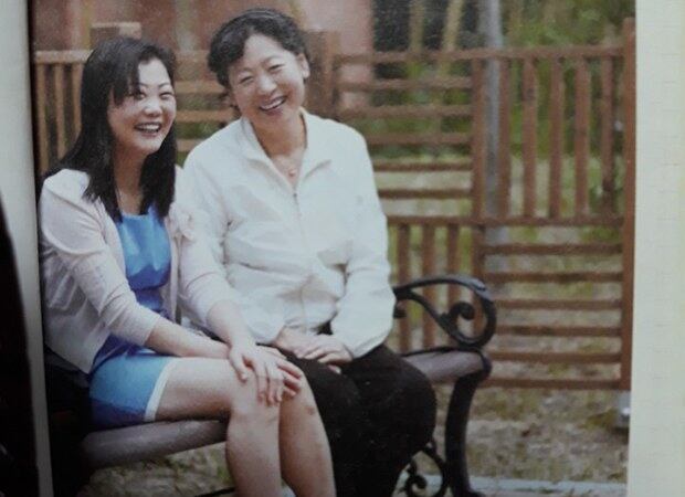 딸과 즐거운 시간을 보내는 노경미씨.