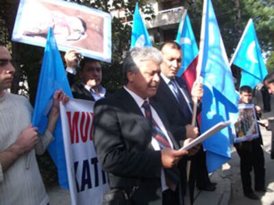 enqere-xitay-turkiye-yighinigha-qarshi-namayish-1020-2010-305