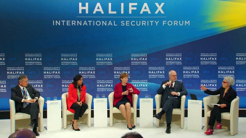 halifakis-dolqun-eysa-2.jpg