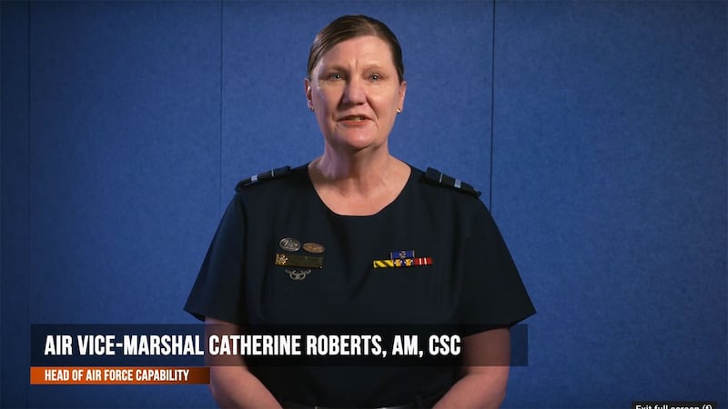 澳大利亚新成立的太空司令部隶属国防部,由空军少将罗伯茨(Cath Roberts)领导。(视频截图/ Royal Australian Air Force)