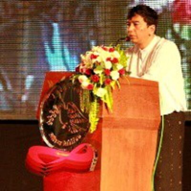 Min Ko Naing addresses the Silver Jubilee in Yangon, Aug. 6, 2013. Photo credit: RFA.