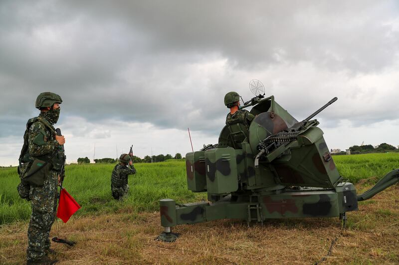 各空軍基地加強防空戒備。（軍聞社提供）