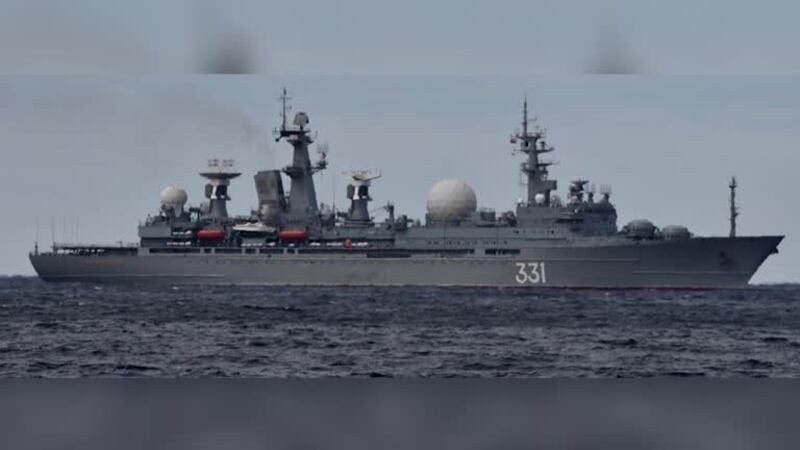 中俄海军联合编队首次穿越津軽海峡。(路透社视频截图)