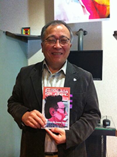 차학성 작가가 자신의 저서 ‘엑싯 엠퍼러 김정일' (Exit Emperor Kim Jung-il)을 들고 있다. RFA PHOTO/ 유지승
