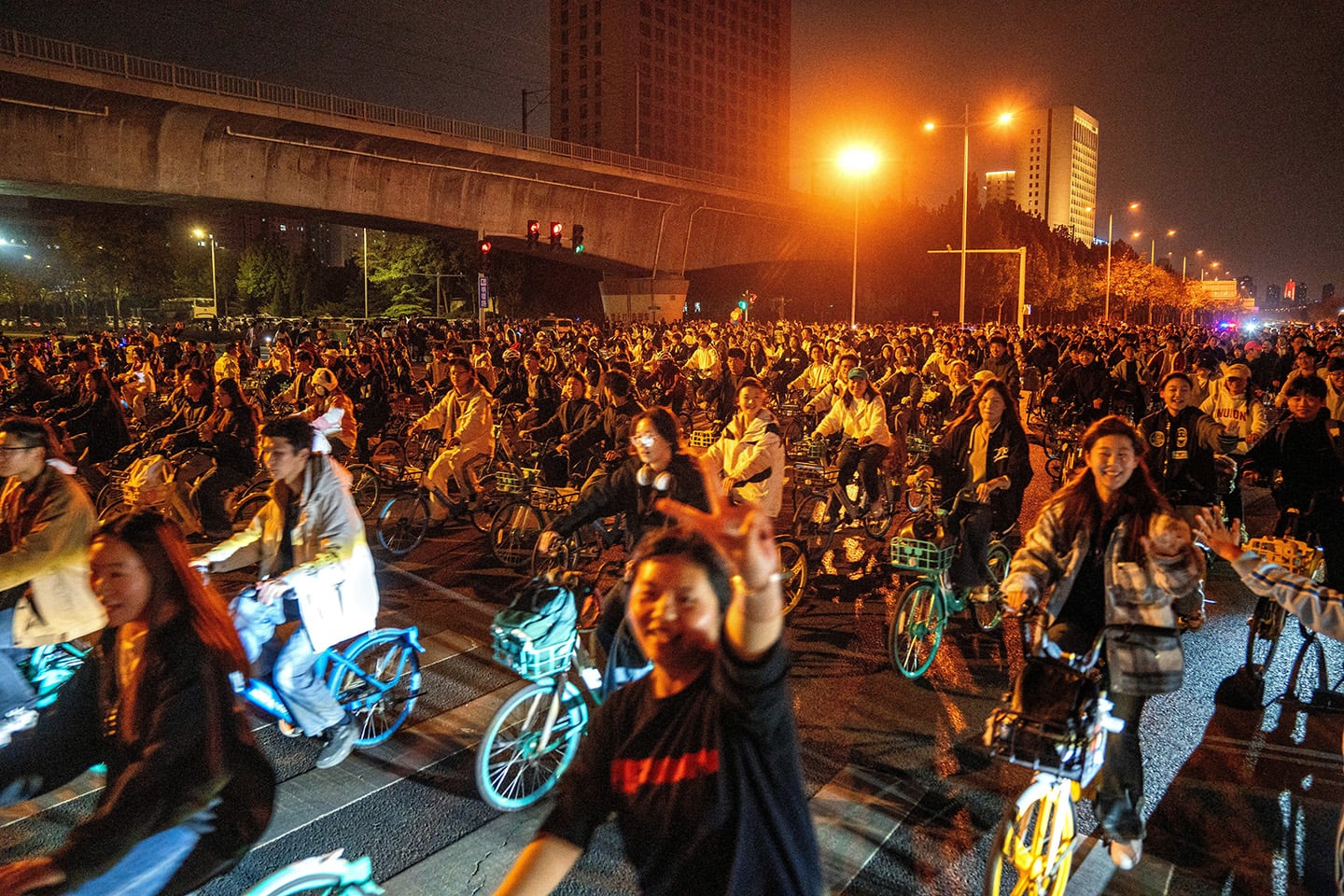 China bans students from mass cycle rides at night