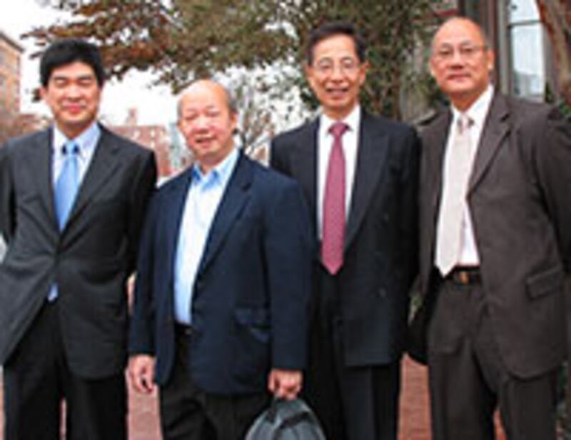 LEGCO4_200.jpg