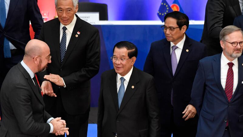 hunsen-eu141222.jpg