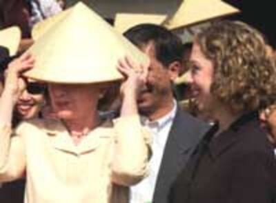 HillaryNonLa200.jpg