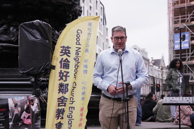 英國人權組織「香港監察」創辦人羅傑斯在台上發言。（石頭攝）