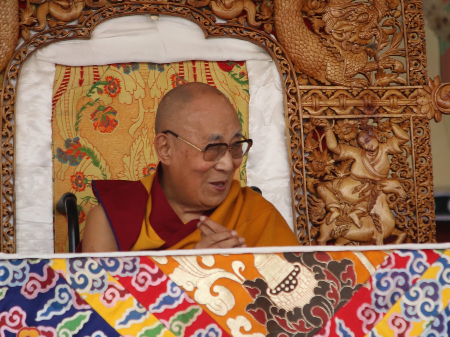 ༧གོང་ས་མཆོག་གིས་དགུང་ལོ་ ༡༣༠ ལྷག་སྐུ་ཚེ་བརྟན་རྒྱུའི་རྟགས་མཚན་གཟིཊ་ཡོད་པ་བཀའ་གནང་པ།