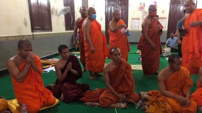 ព្រះសង្ឃ​ខ្មែរ​ថាវរៈ​ចំនួន ៧អង្គ ដែល​ត្រូវ​បាន​អាជ្ញាធរ​ខណ្ឌ​ចំការ​មន​ឃាត់​ព្រះ​កាយ នៅ​វត្តថាន់ រាជធានី​ភ្នំពេញ នៅ​យប់​ថ្ងៃ​ទី៤ ខែ​សីហា ឆ្នាំ២០២០។