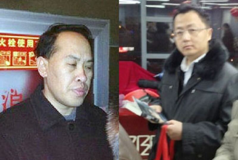 左：尹某不滿新書內容，在簽書會掌摑李承鵬後被抓。 右：北京網友胡楊林在簽書會向李承鵬扔菜刀。（來自才讓多吉微博）