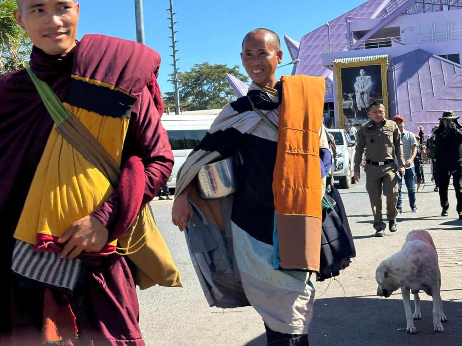 Vietnamese monk leaves Laos, enters Thailand