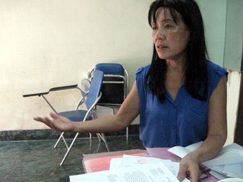 Cô giáo Nguyễn Thị Minh Đệ, giảng dạy môn hóa học tại Trường THPT chuyên Lương Văn Chánh, tỉnh Phú Yên. 