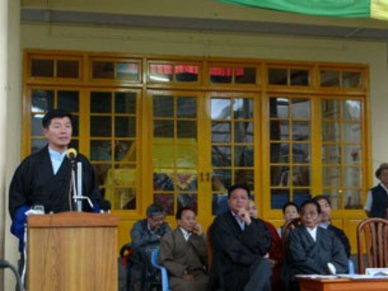 图片： 藏人行政中央首席部长洛桑森格7月26日发表演说。（丹珍拍摄）