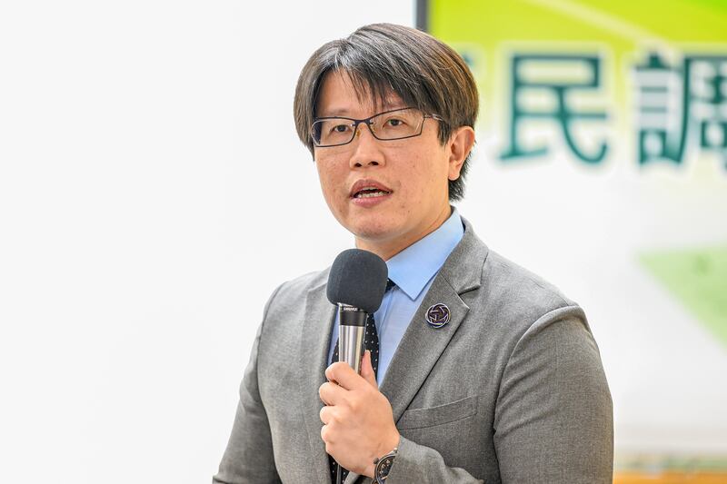 台灣智庫副執行長董思齊指，地下錢莊顯然已潛伏很長時間。（鍾廣政攝）