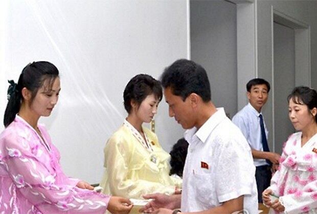 지난해 7월 19일 북한 전국 각지의 모든 선거장에서 도·시·군 인민회의 대의원 선거가 열리는 모습.