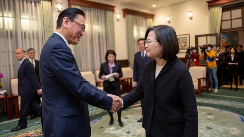 蔡英文总统17日上午会见“日华议员恳谈会会长古屋圭司(总统府官网)