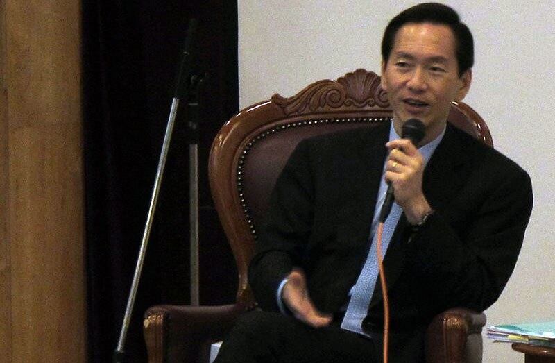 香港行政会议召集人陈智思(图源:维基百科)