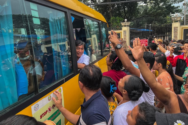 ၂ဝ၂၁ ခုနှစ် ဖေဖော်ဝါရီလ ၁ရက်နေ့က ဖမ်းဆီးခံခဲ့ရပြီး ပြန်လည်လွတ်မြောက်လာသည့် ဒေါက်တာမျိုးညွန့်။ (Photo: RFA)