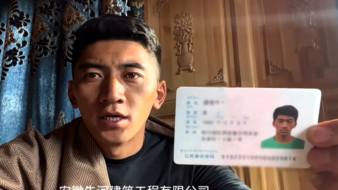 中国四川省キョンチュ県ツァルマ村出身のチベット人ツォンゴン・ツェリンさんは、2023年5月以来ツァルマ川で行われている違法な砂利採掘に対して当局が対策を講じるよう求めている。