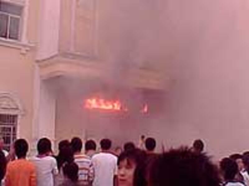 School_fire200.jpg