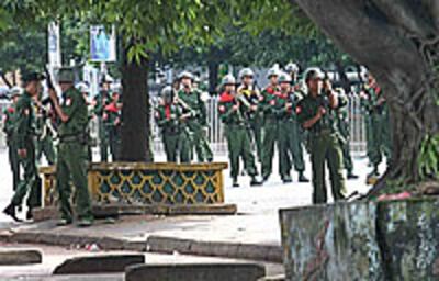 armed_forces_200px.jpg