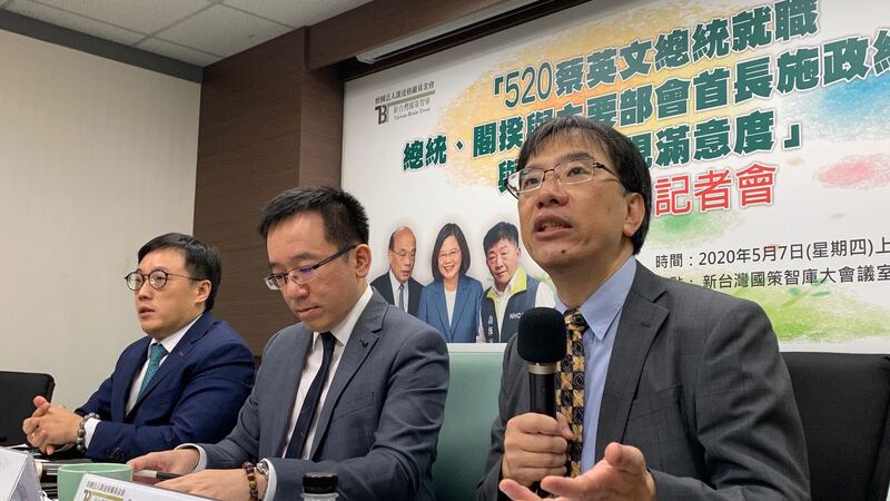 真理大学助理教授陈俐甫(一)。(记者夏小华摄)