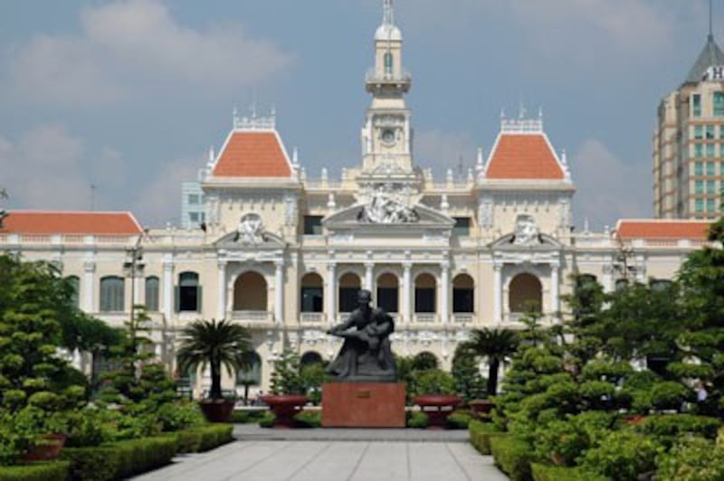 Tượng Hồ Chí Minh ở trung tâm thành phố Hồ Chí Minh hôm 29/9/2016.