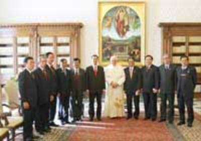NguyenTanDungVatican200.jpg