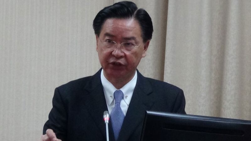 外交部长吴钊燮1日在立法院答询解放军战机越过台海中线议题。（记者夏小华摄）
