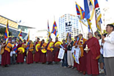 tibet_demo_NZ_200px.jpg