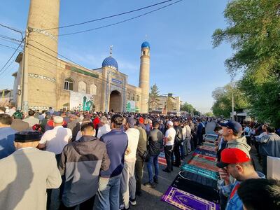 Dostluq mehelliside otken roza heyti bayrimidin korunush 2022-yil 2-may almuta-son-2.jpg