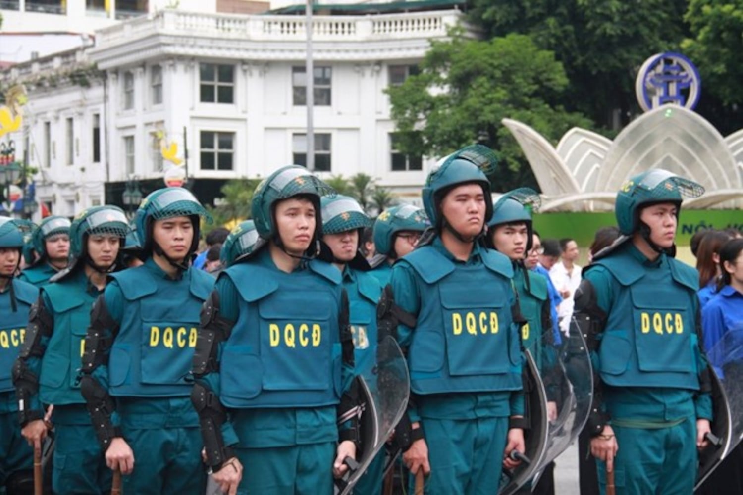 Lễ 2/9: Dân quân cơ động bị ép “chạy KPI” tương tác bài đăng của chính quyền