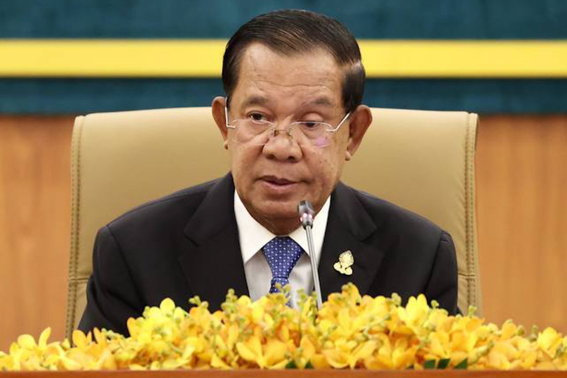 Senate President Hun Sen speaks at a plenary session of the Senate on June 16, 2025.