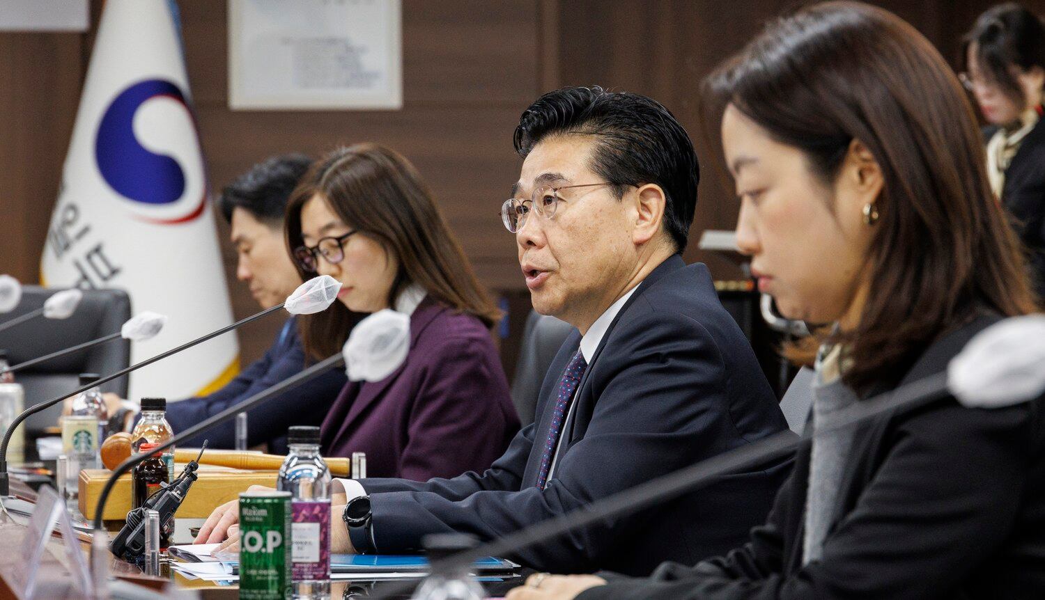 납북자 대책위원회 부위원장인 강종석 통일부 인권인도실장이 14일 오전 서울 종로구 정부서울청사에서 열린 2023년 납북자 대책위원회에서 인사말을 하고 있다.