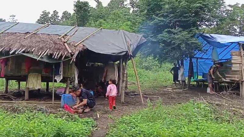 kareni-refugees.jpg