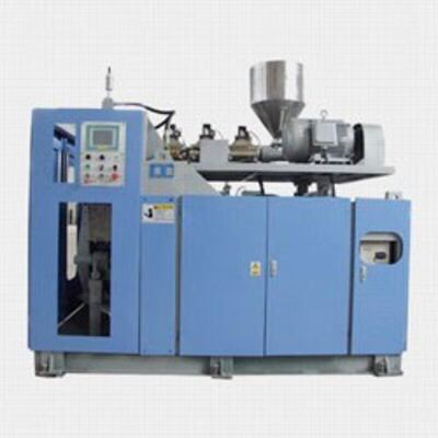 Máy công nghiệp Trung Quốc. Photo courtesy vietnamplasticnews.com