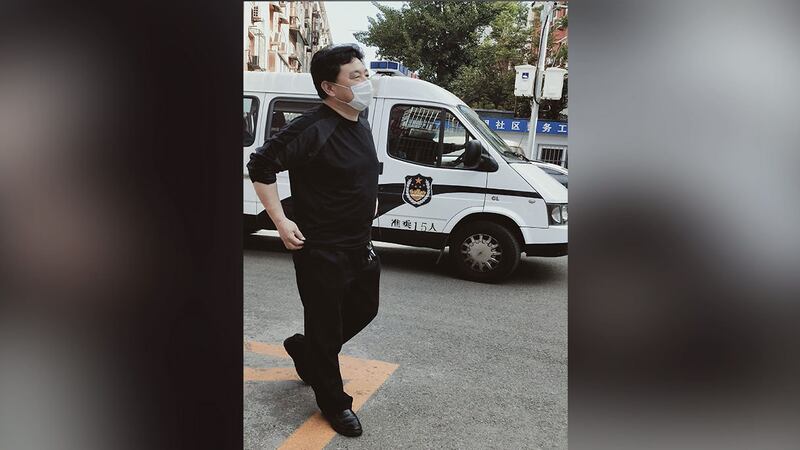 北京圣爱团契教会长老徐永海被软禁，楼下有便衣公安驻守。（当事人提供/记者乔龙）